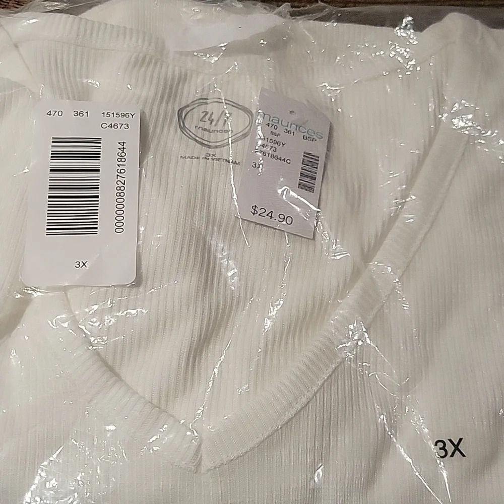 24/7 Flawless Solid  Rib V Neck Tuck In Tee - Picture 5 of 6